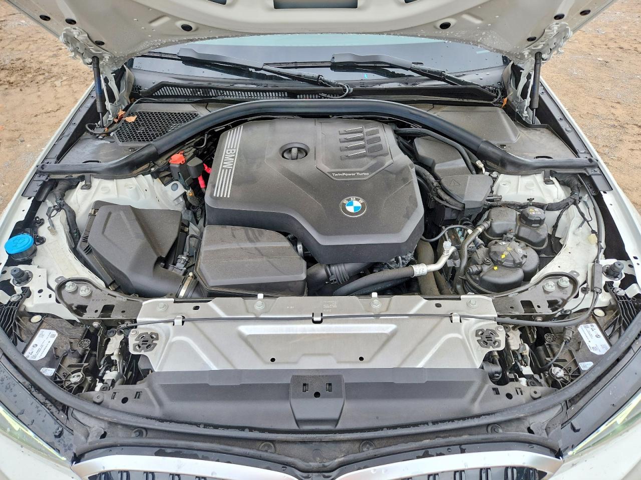 2023 BMW Seria 3 330i - zdjęcie 11