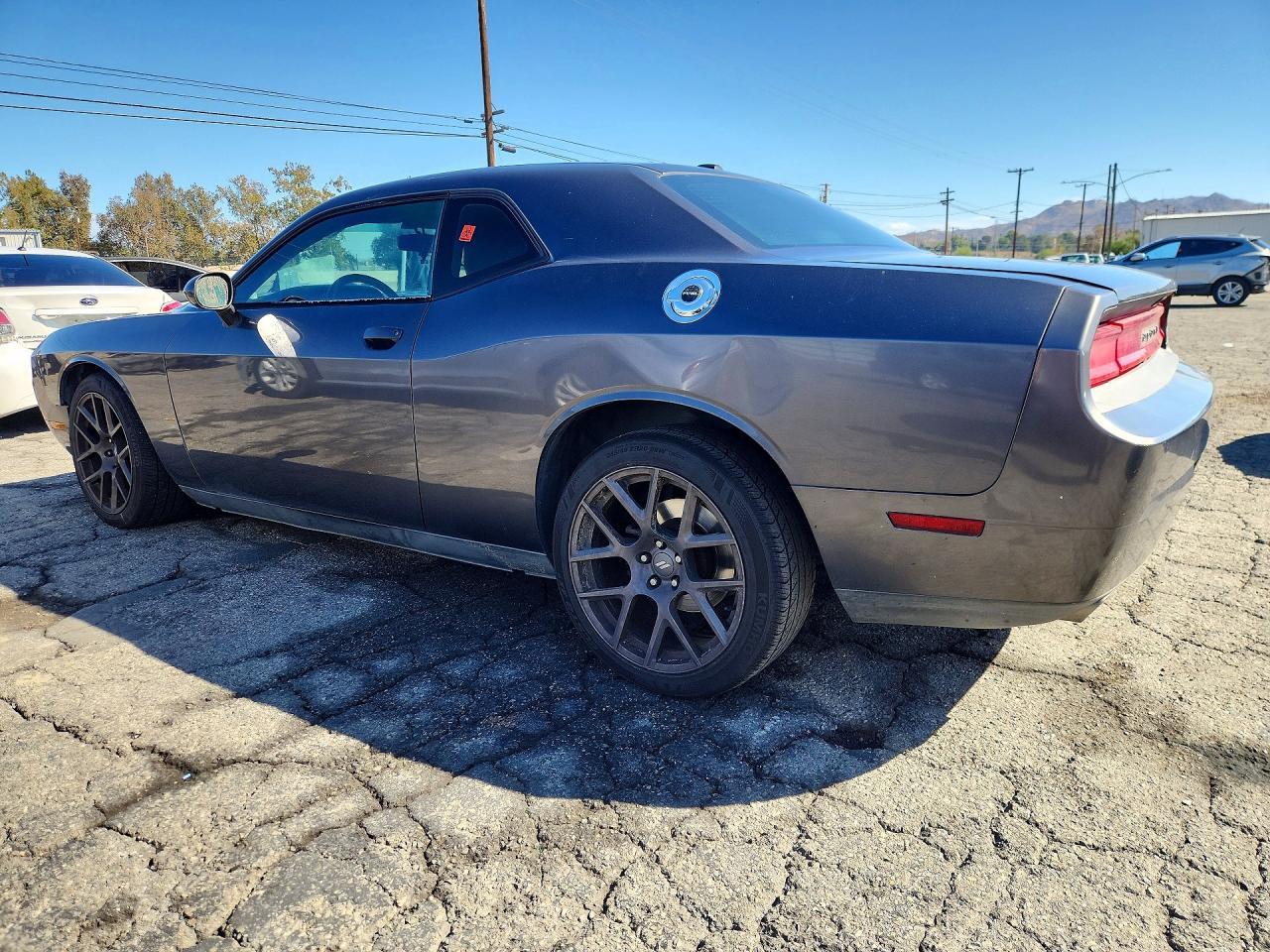 2014 Dodge Challenger Sxt - zdjęcie 2