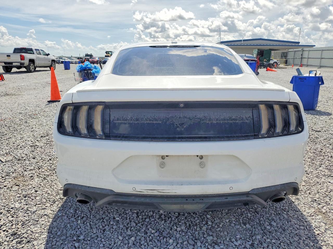 2019 Ford Mustang - zdjęcie 6
