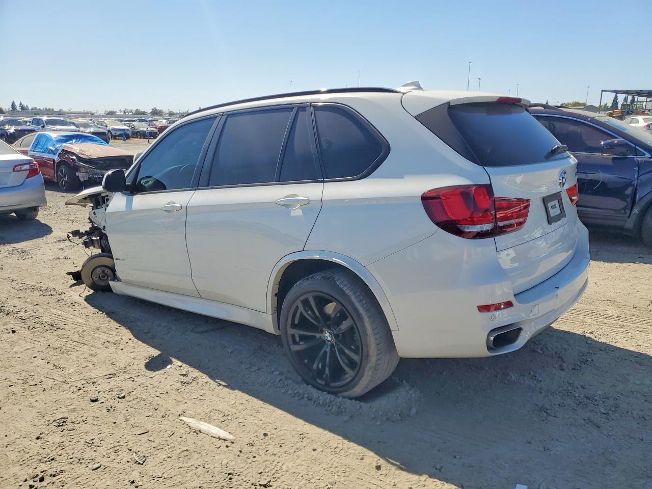 2017 BMW X5 xDrive50I - zdjęcie 2