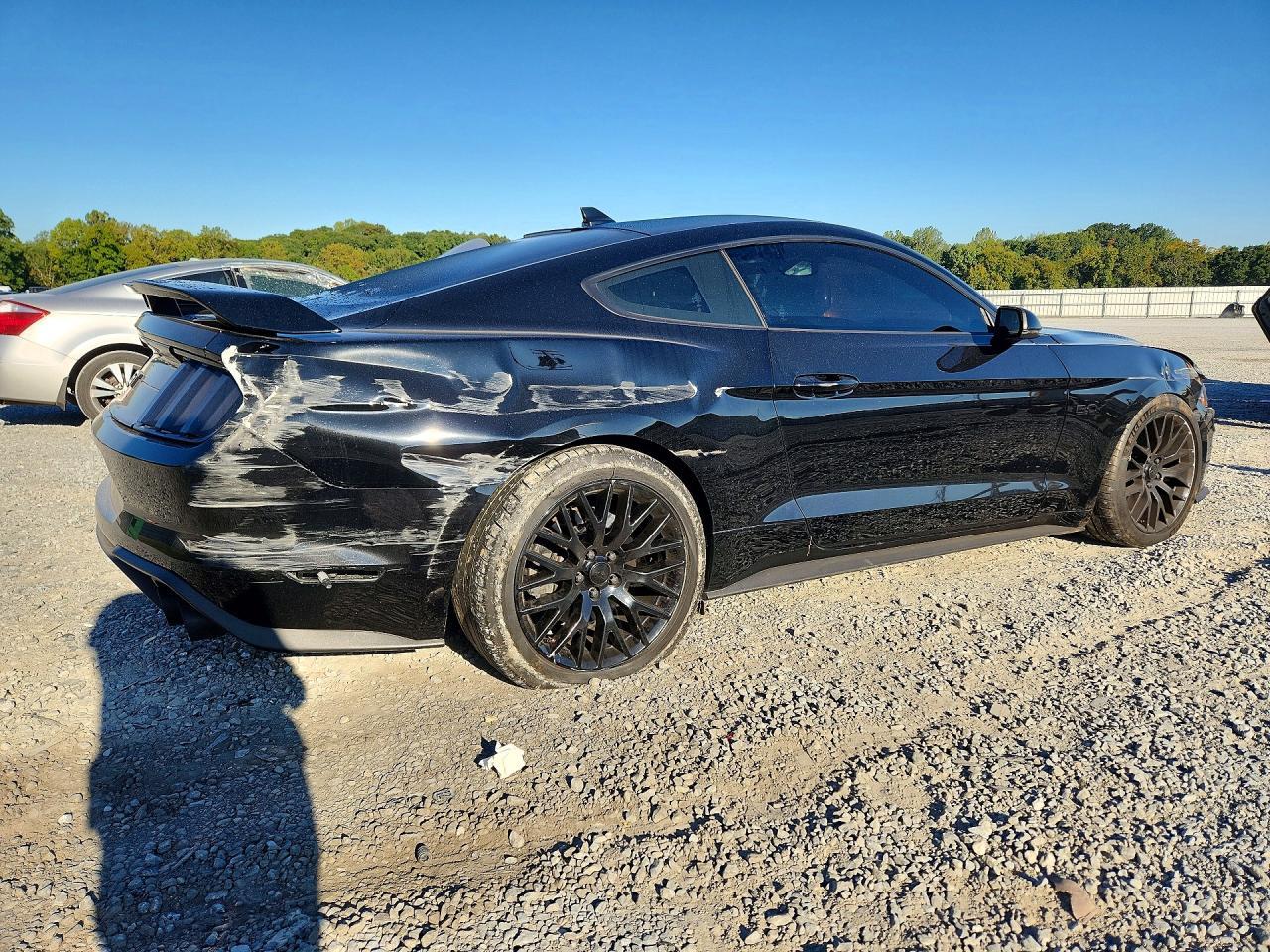 2020 Ford Mustang Gt - zdjęcie 3