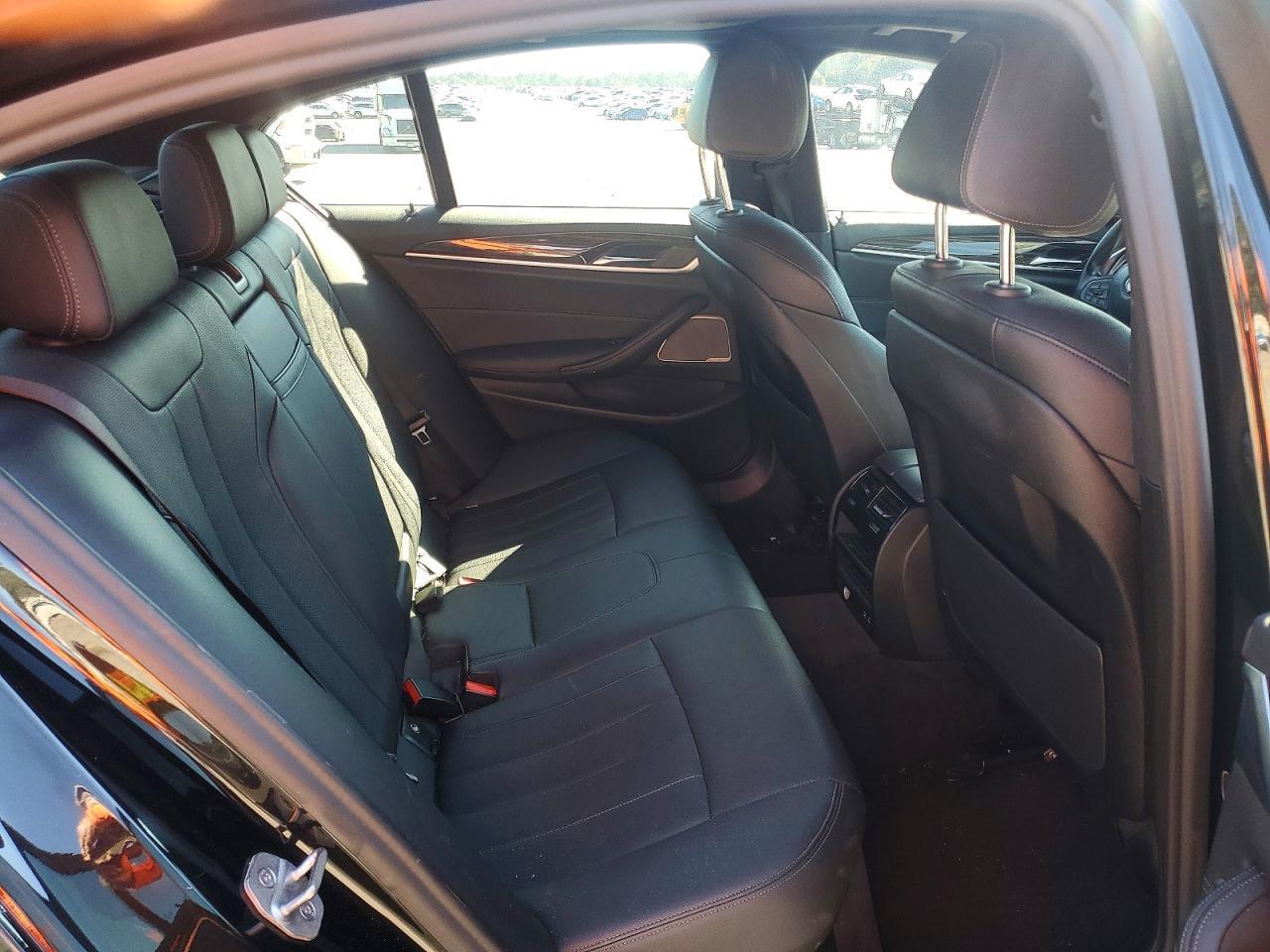 2022 BMW 530 I - zdjęcie 10