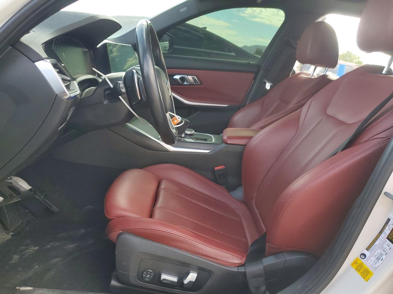 2022 BMW 330I - zdjęcie 7