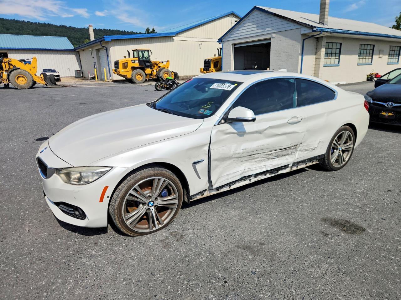 2016 BMW Seria 4 Coupe 435i - zdjęcie główne