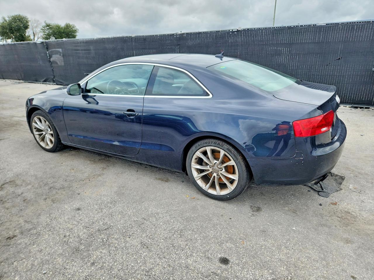 2014 Audi A5 Premium Plus - zdjęcie 2