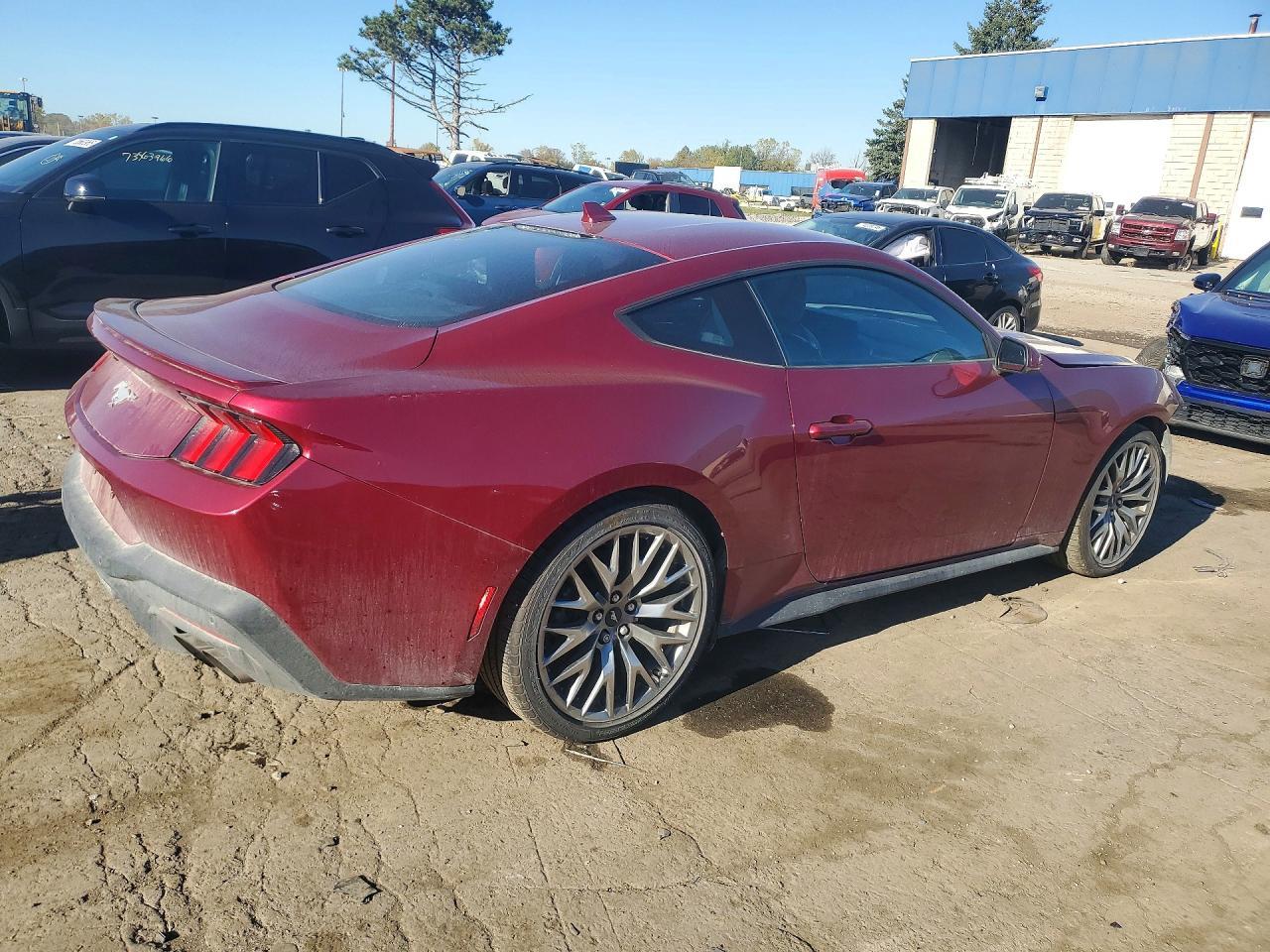 2025 Ford Mustang - zdjęcie 3