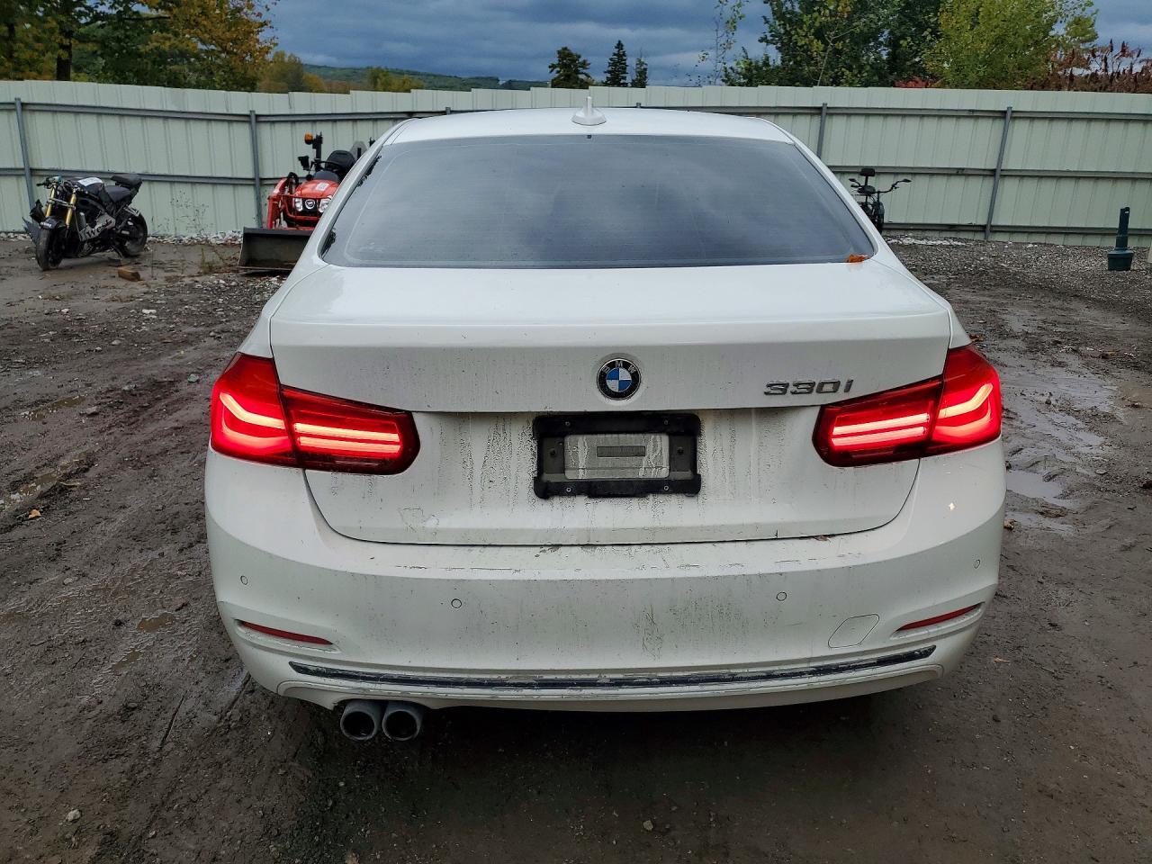 2017 BMW 330 I - zdjęcie 6