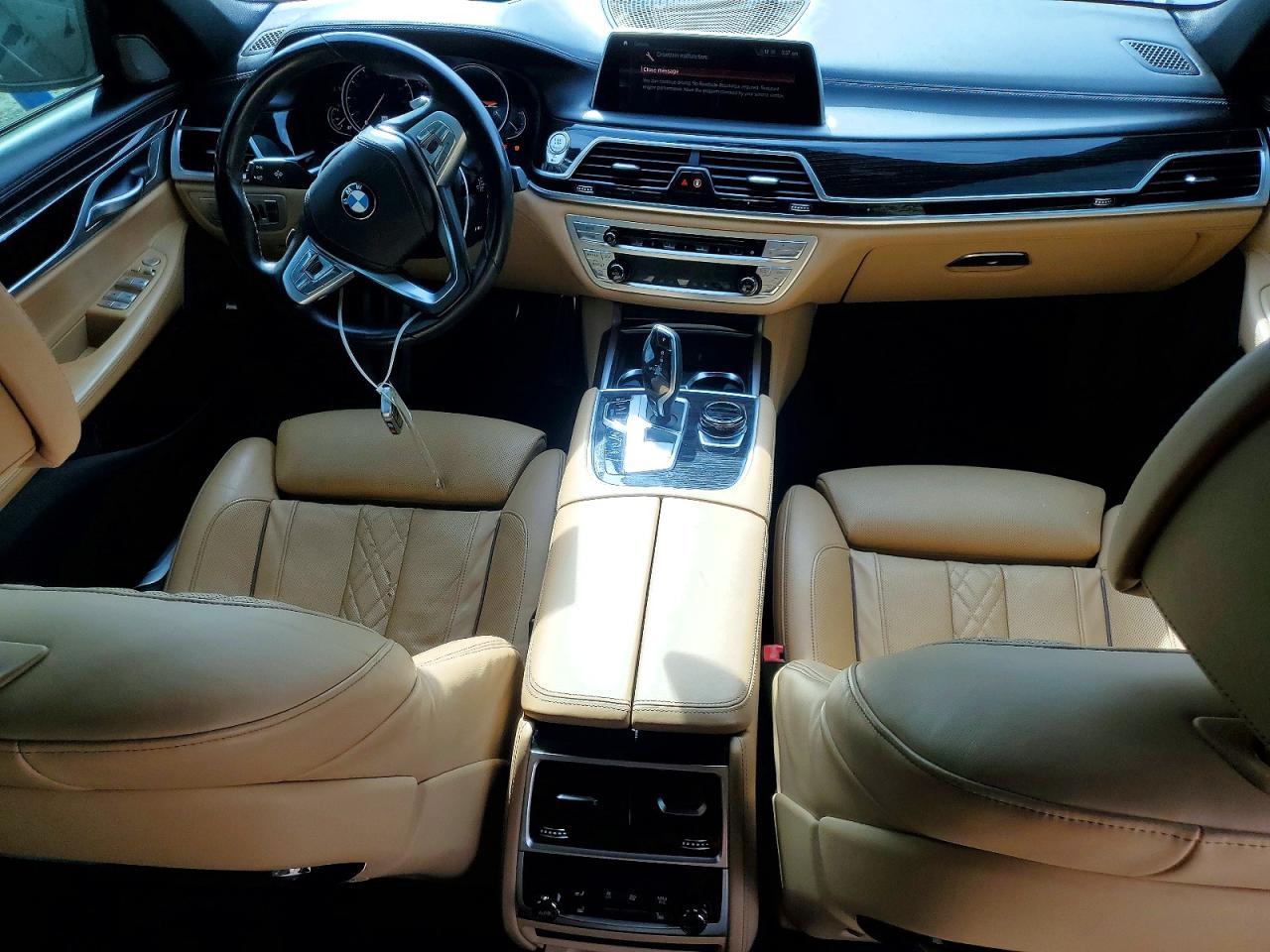 2019 BMW Seria 7 B7 - zdjęcie 8