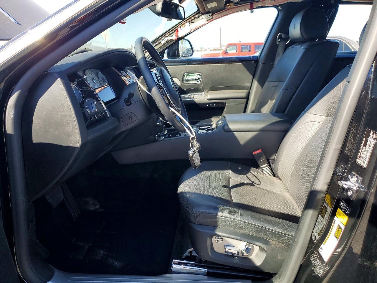 2013 Rolls-Royce Ghost - zdjęcie 7