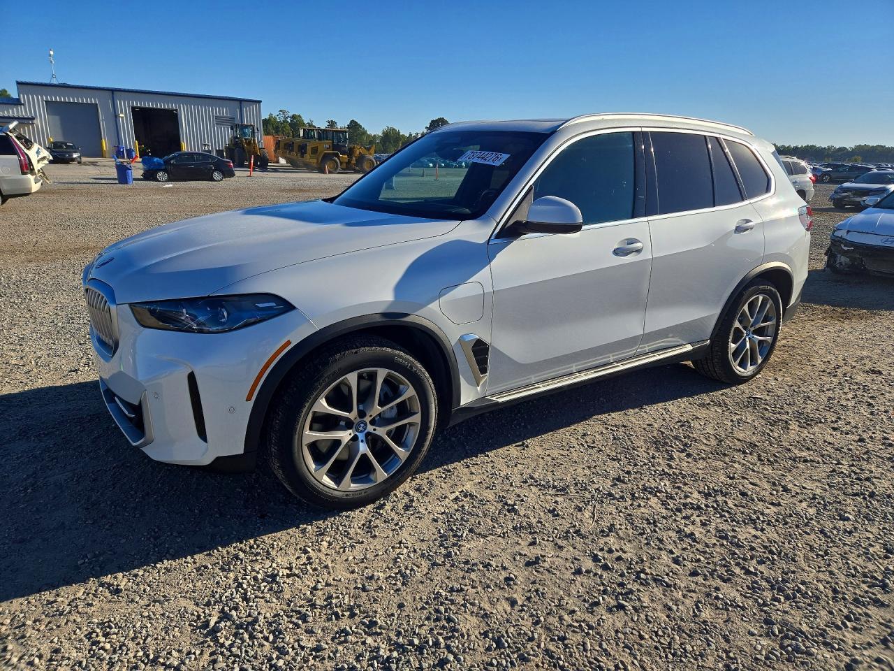 2025 BMW X5 xDrive50E - zdjęcie główne
