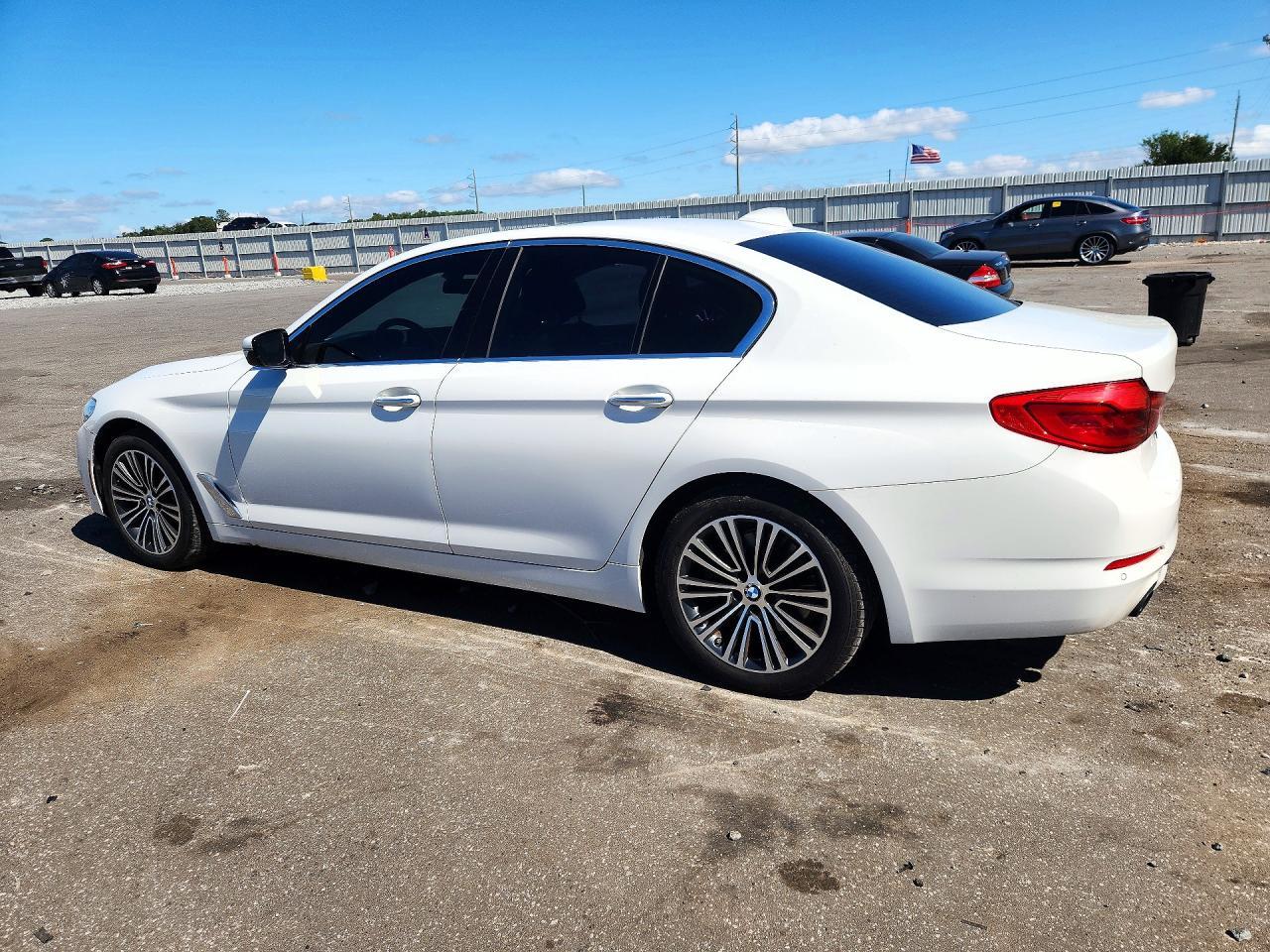 2018 BMW 530 I - zdjęcie 2