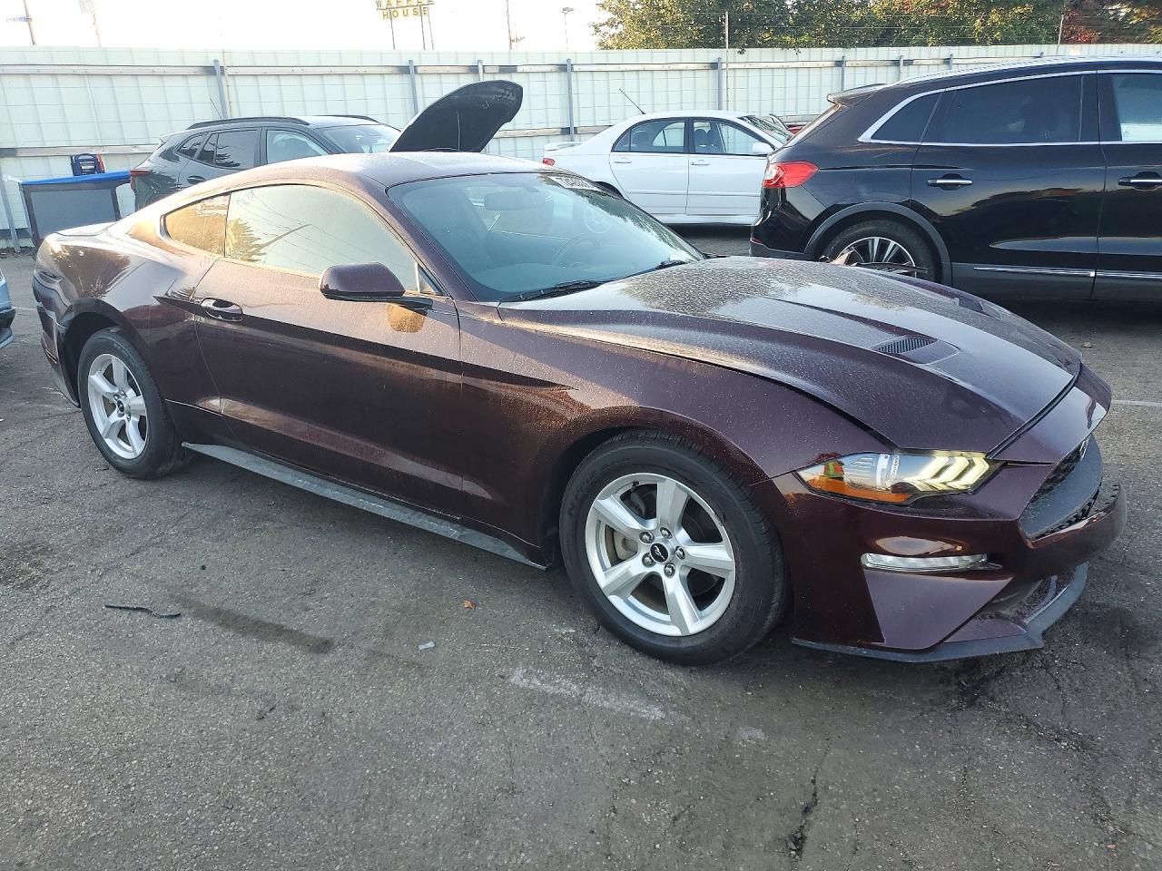 2018 Ford Mustang - zdjęcie 4