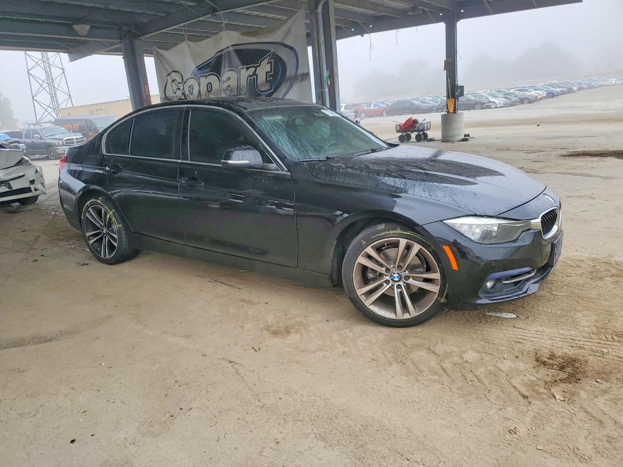 2017 BMW 330 I - zdjęcie 4