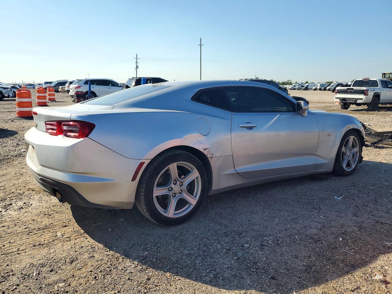2019 Chevrolet Camaro Ls - zdjęcie 3