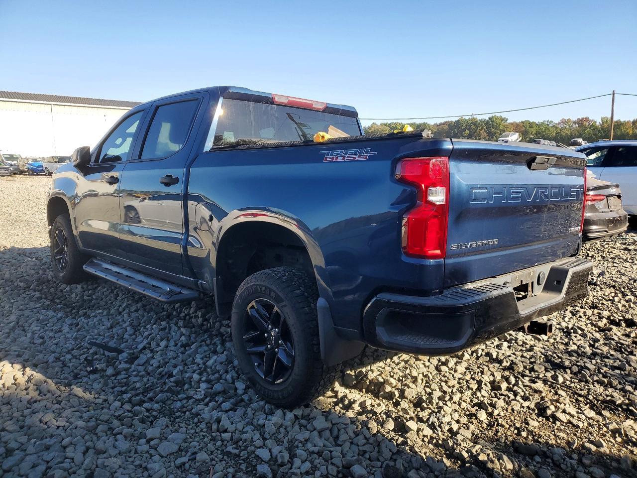 2019 Chevrolet Silverado K1500 Trail Boss Custom - zdjęcie 2