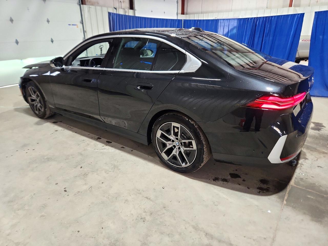 2027 BMW 530 I - zdjęcie 2