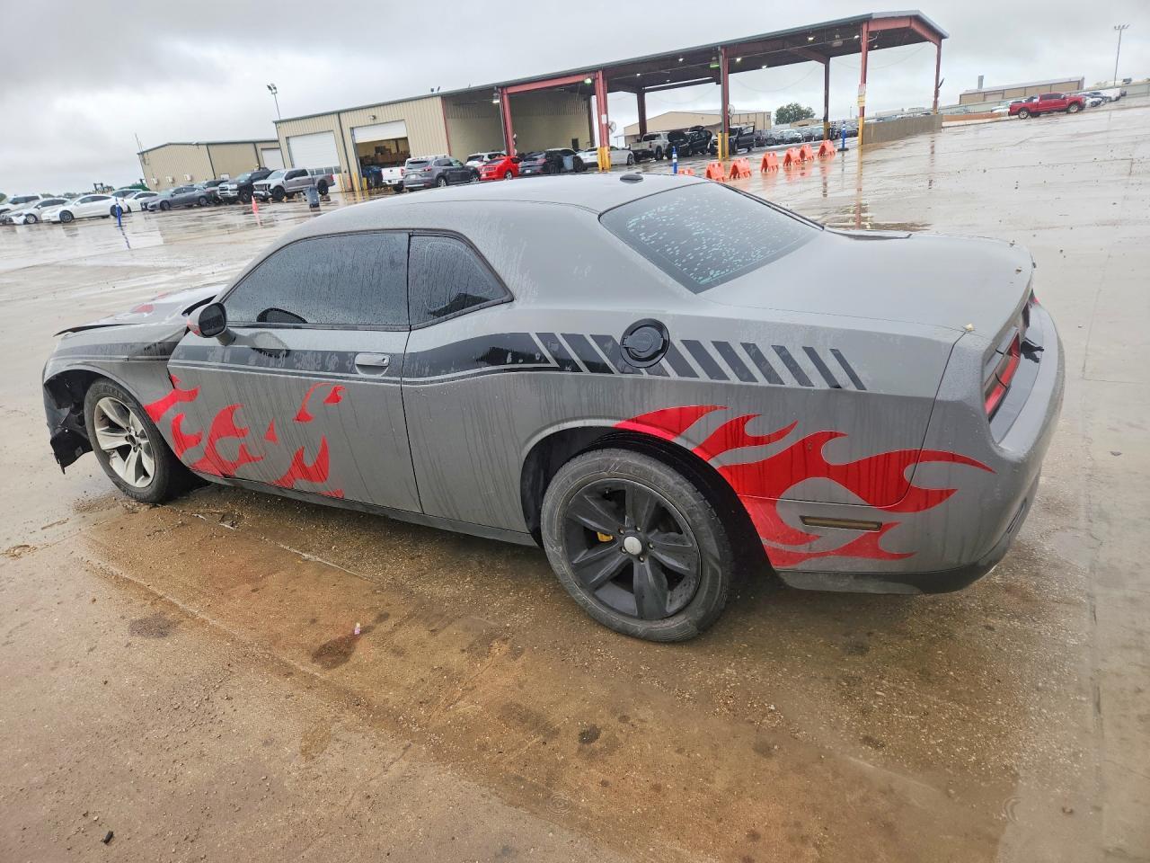 2017 Dodge Challenger - zdjęcie 2