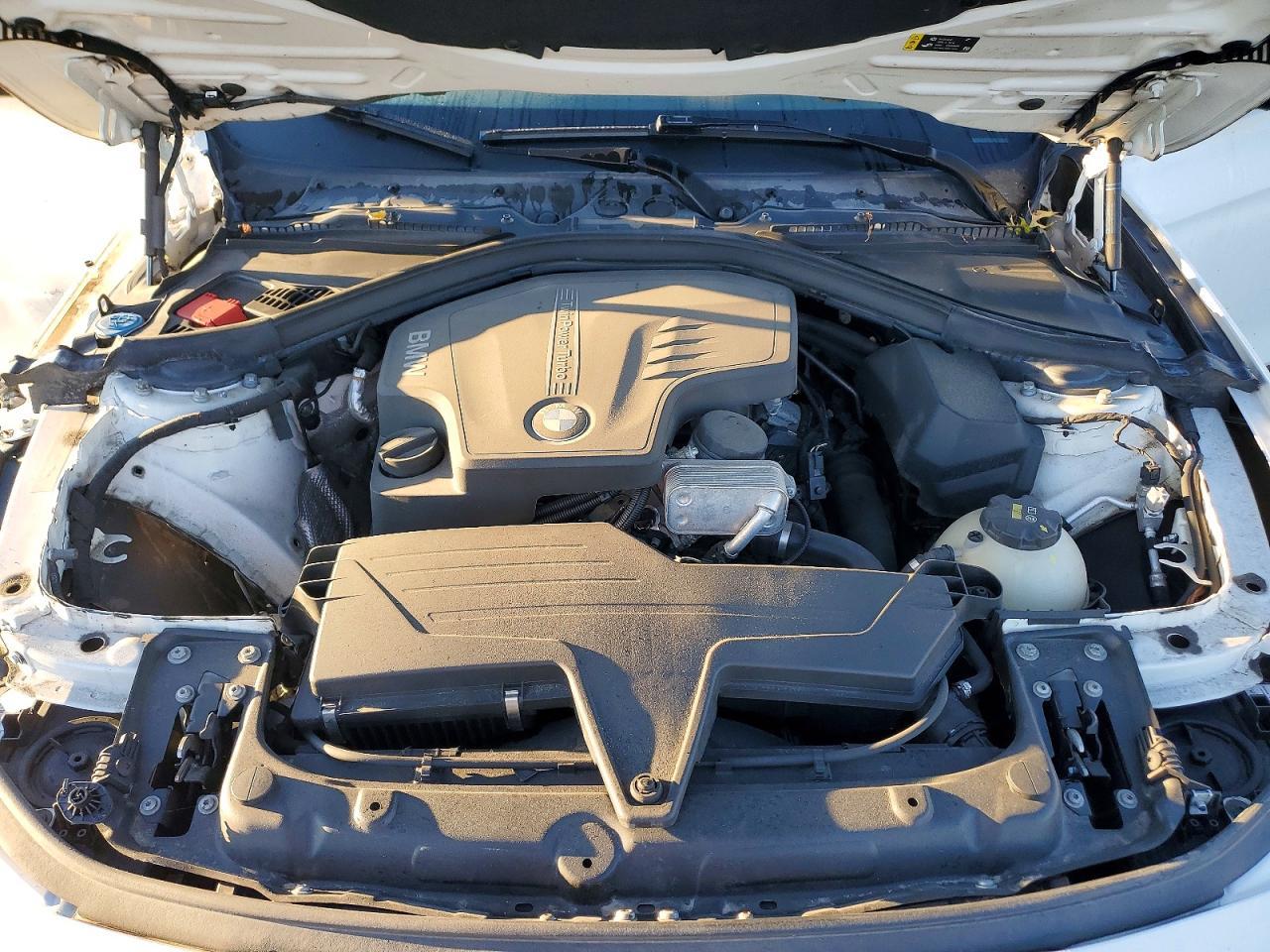 2017 BMW Seria 3 320i - zdjęcie 11