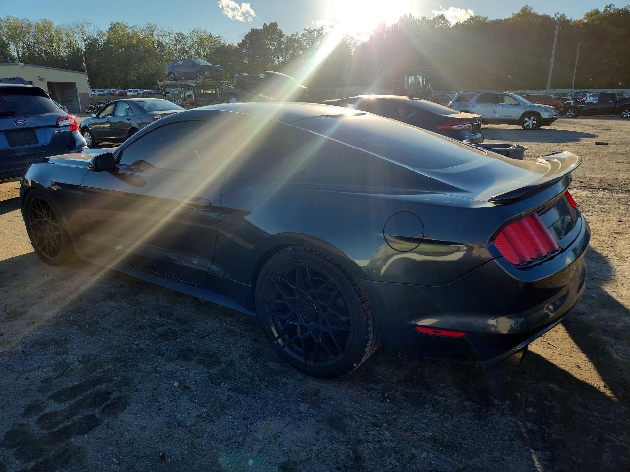 2016 Ford Mustang - zdjęcie 2