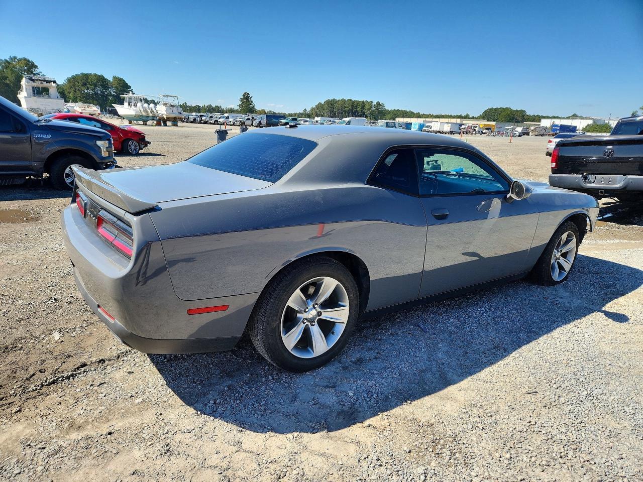 2019 Dodge Challenger Sxt - zdjęcie 3