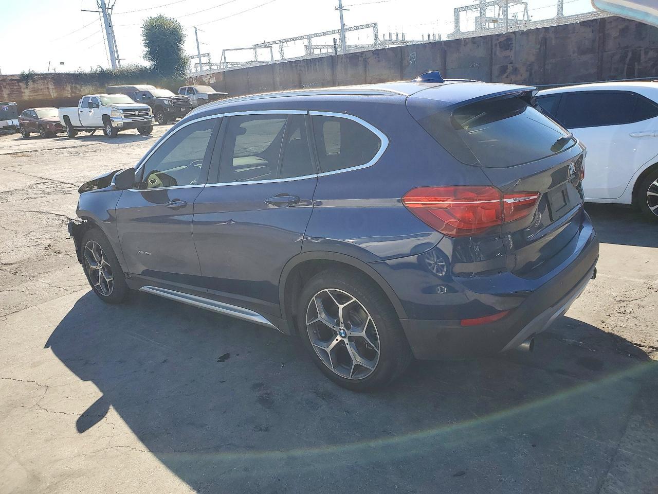 2016 BMW X1 xDrive28I - zdjęcie 2