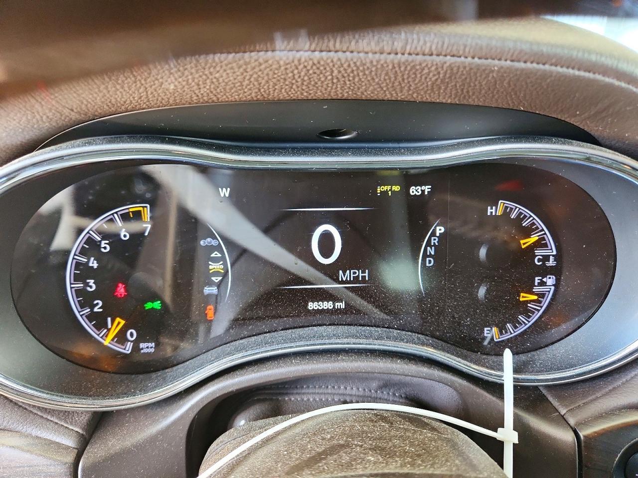 2018 Jeep Grand Cherokee Overland - zdjęcie 9
