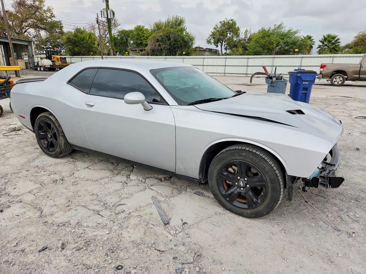2023 Dodge Challenger Sxt - zdjęcie 4