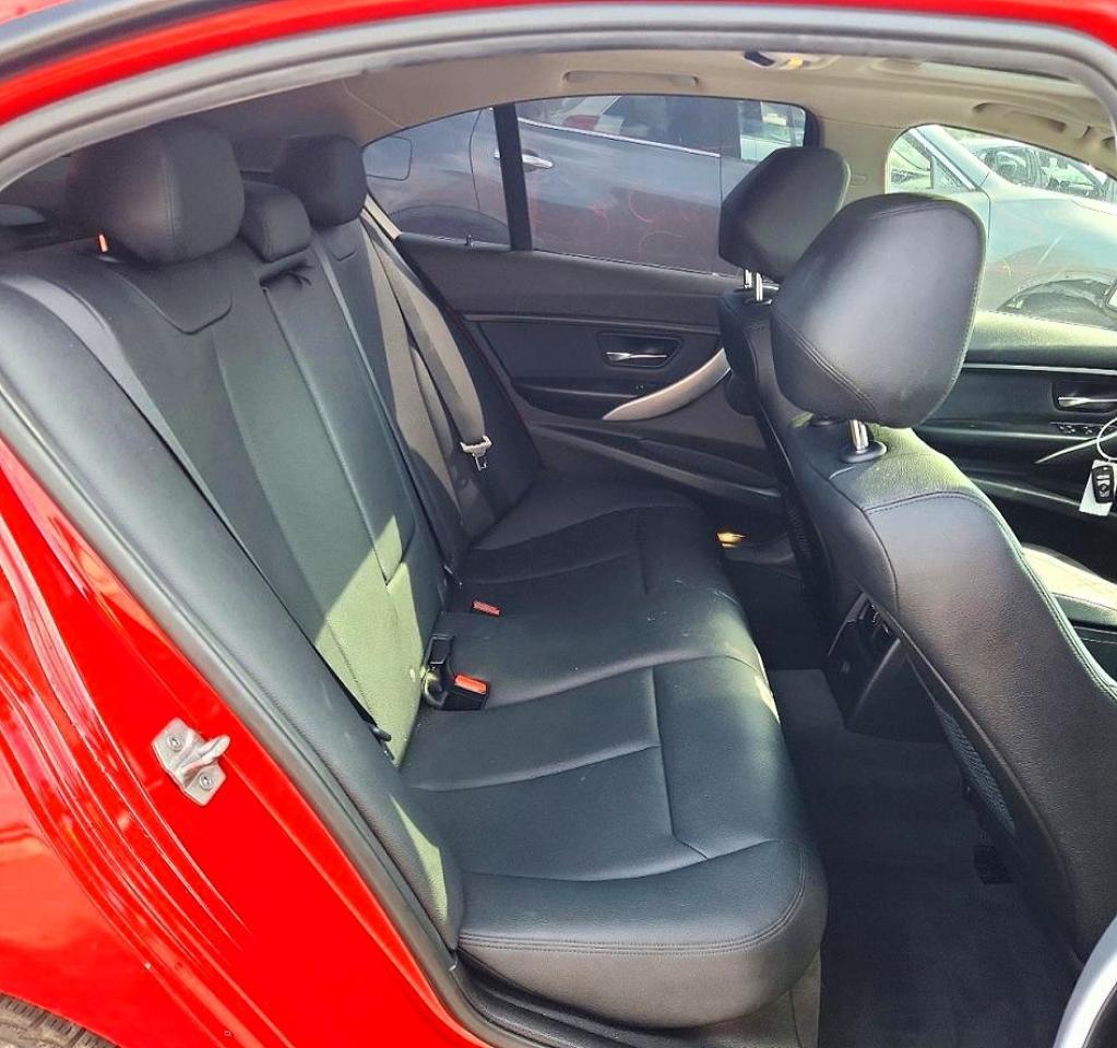 2016 BMW Seria 3 320i - zdjęcie 10