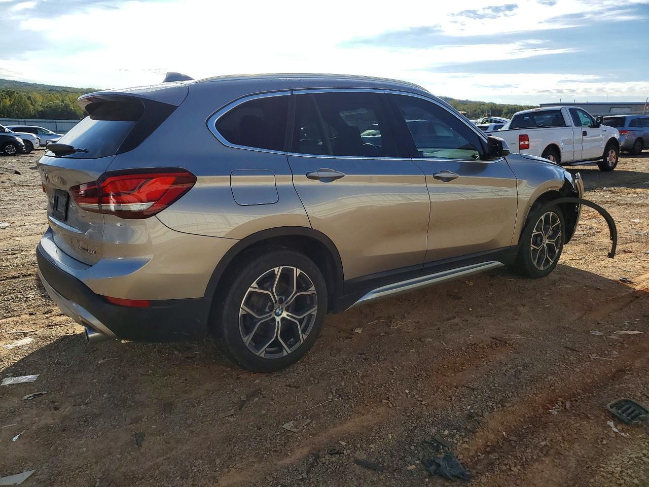 2021 BMW X1 xDrive28I - zdjęcie 3