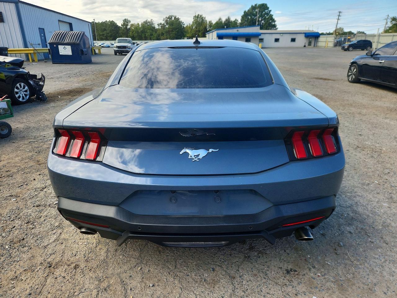 2025 Ford Mustang - zdjęcie 6