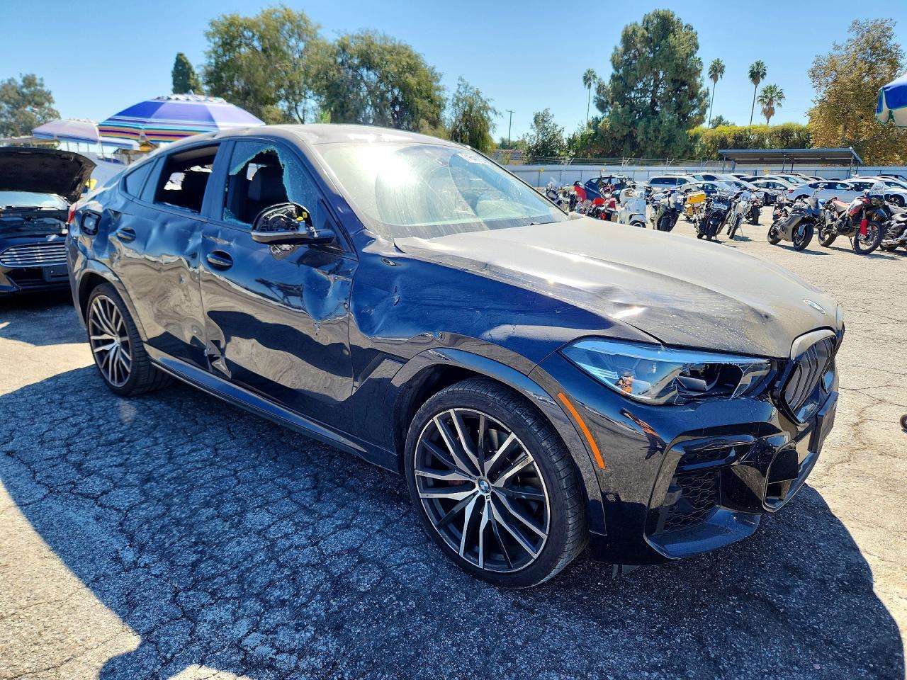 2022 BMW X6 xDrive40I - zdjęcie 4