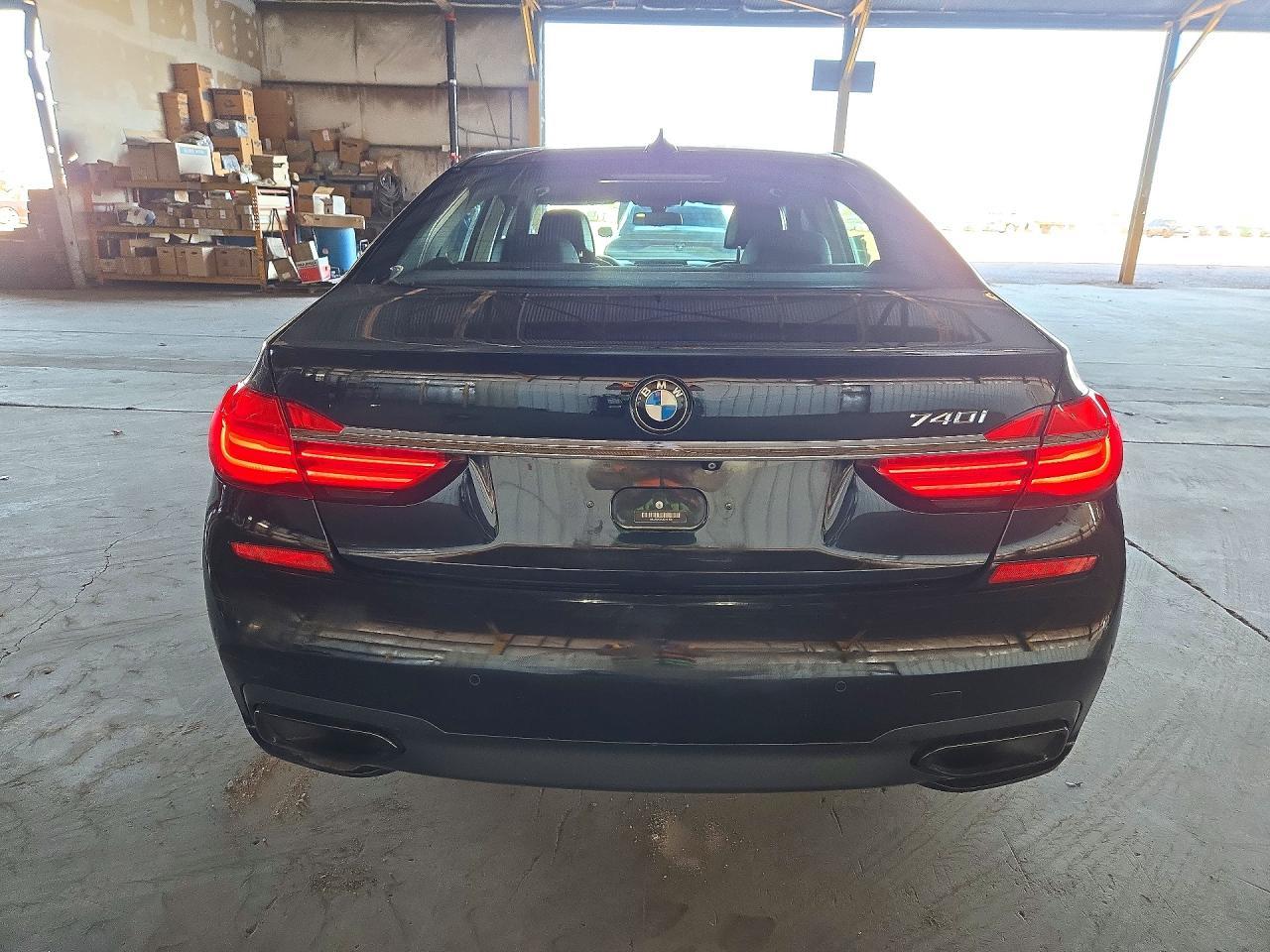 2018 BMW 740 I - zdjęcie 6