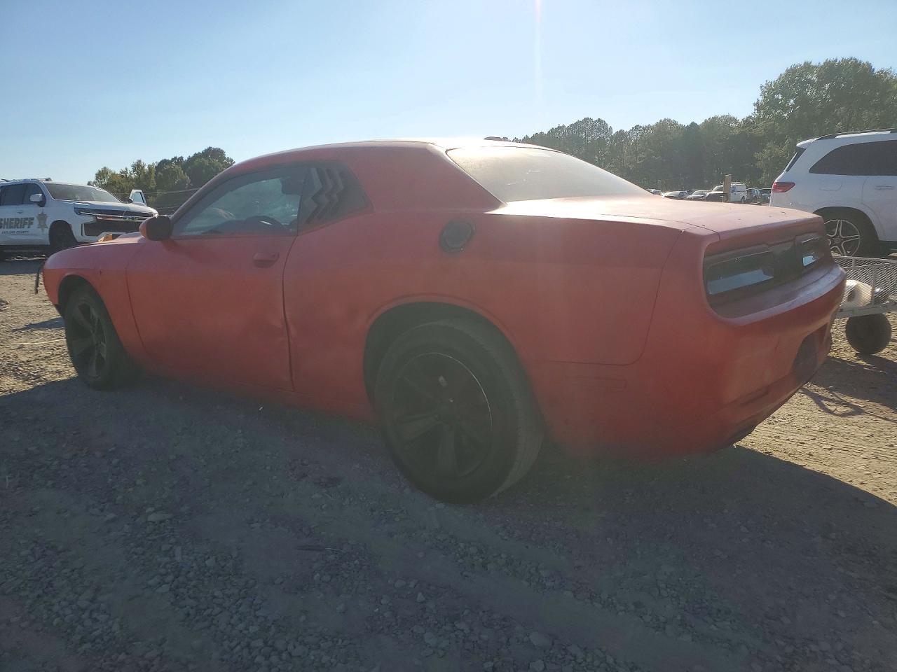 2021 Dodge Challenger Sxt - zdjęcie 2