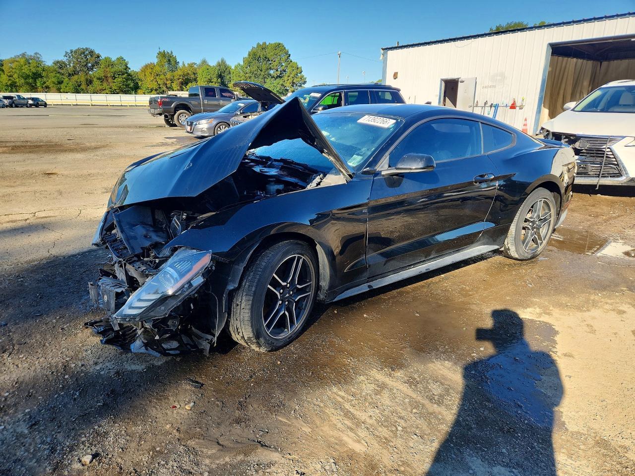 2020 Ford Mustang - zdjęcie główne