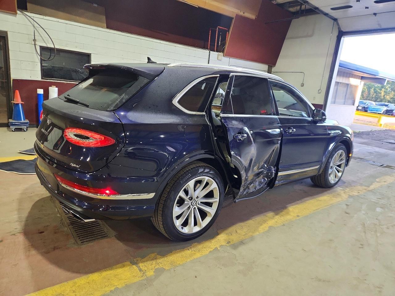 2024 Bentley Bentayga - zdjęcie 3