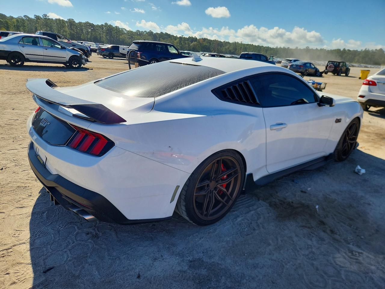 2025 Ford Mustang Gt - zdjęcie 3