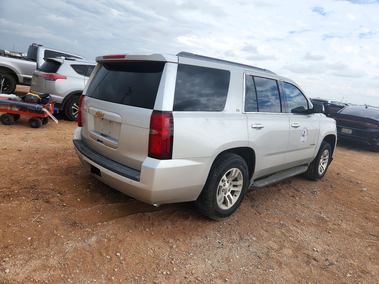 2015 Chevrolet Tahoe C1500 Ls - zdjęcie 3