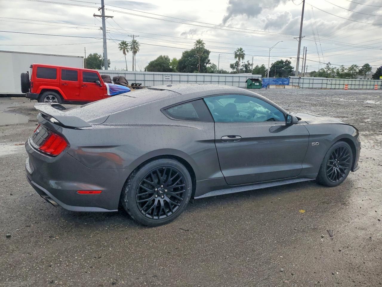 2019 Ford Mustang Gt - zdjęcie 3
