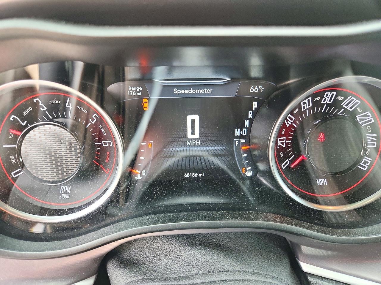 2022 Dodge Challenger Sxt - zdjęcie 9