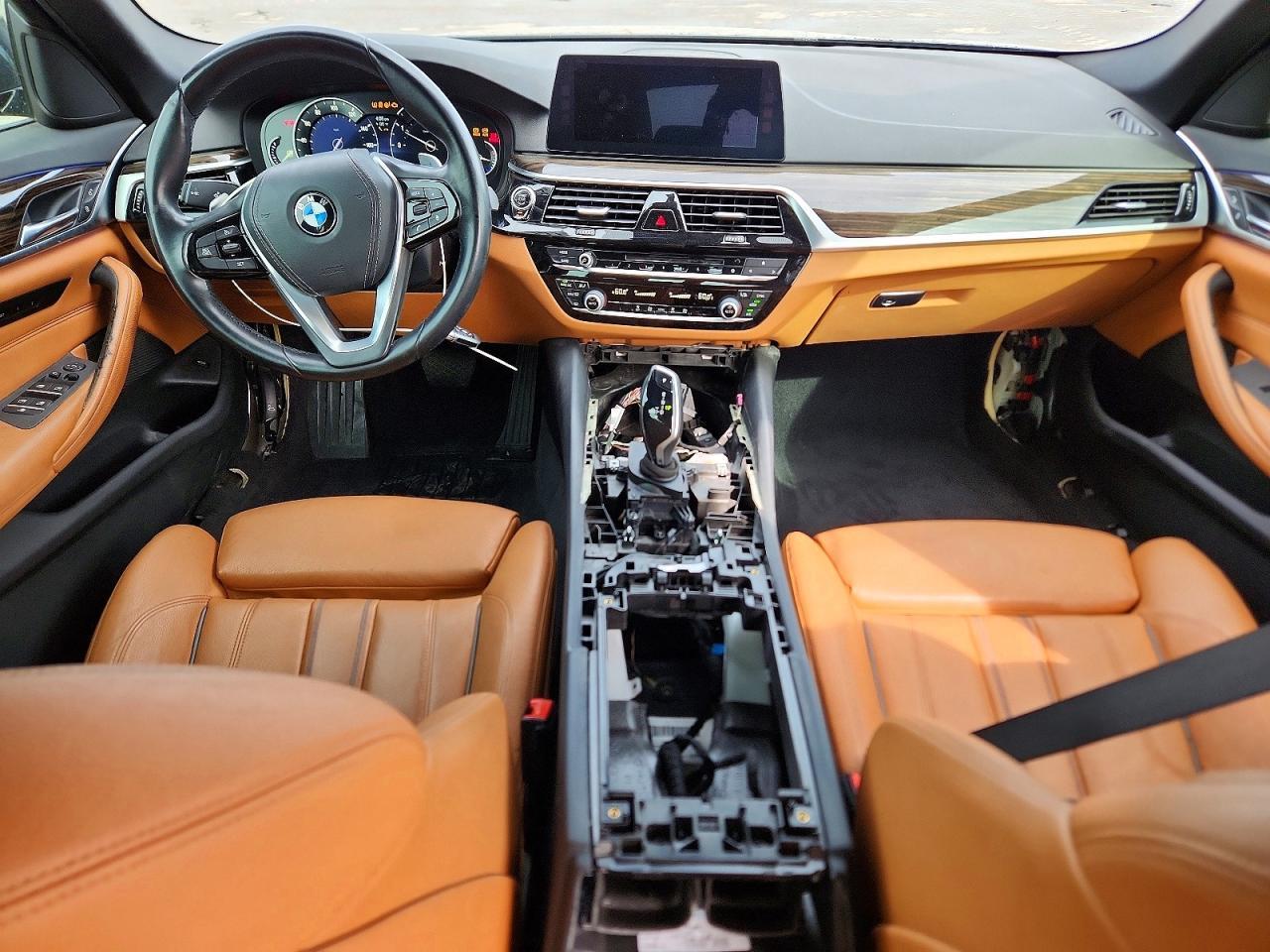 2017 BMW 530 I - zdjęcie 8