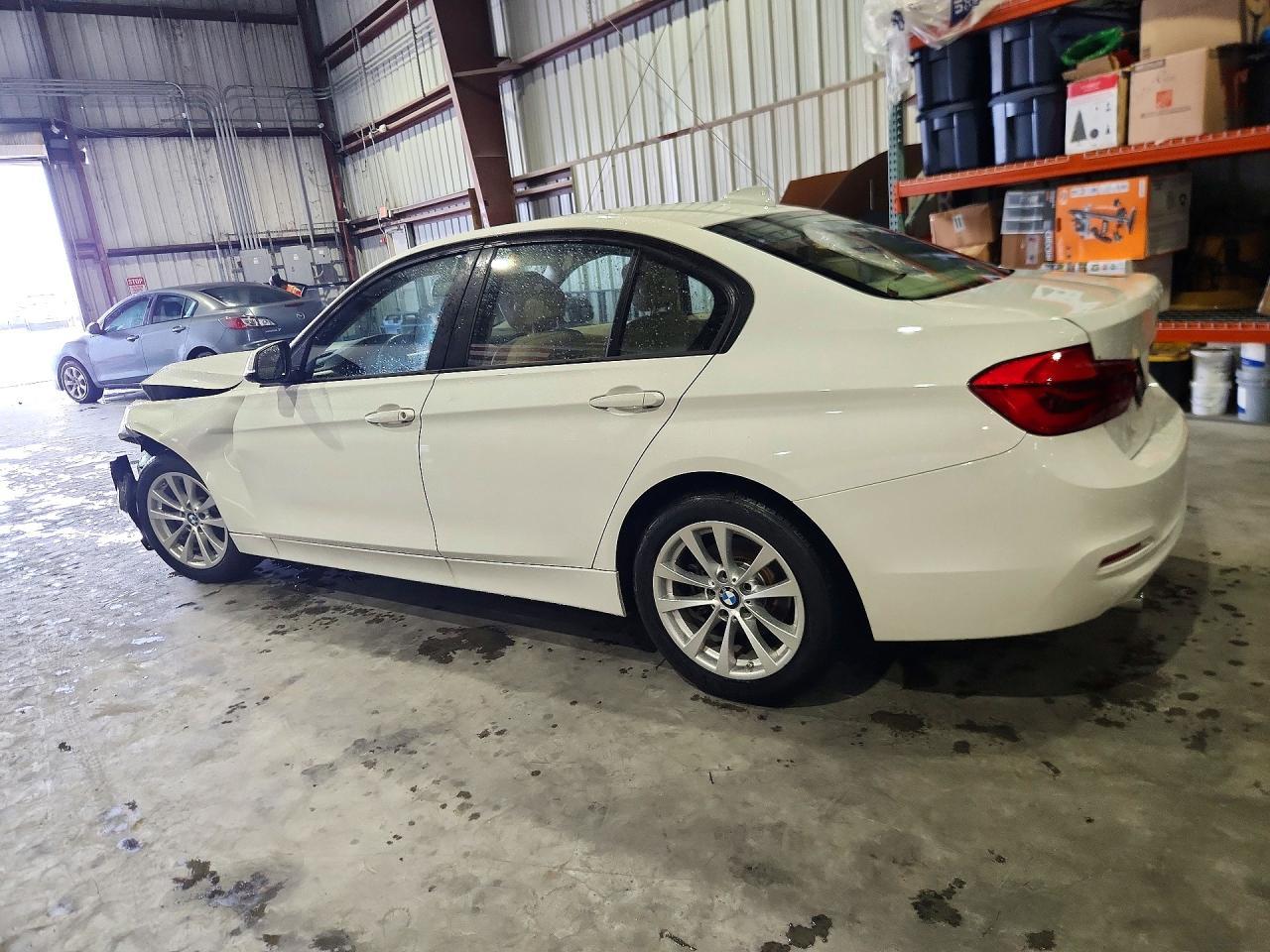 2016 BMW 320 I - zdjęcie 2