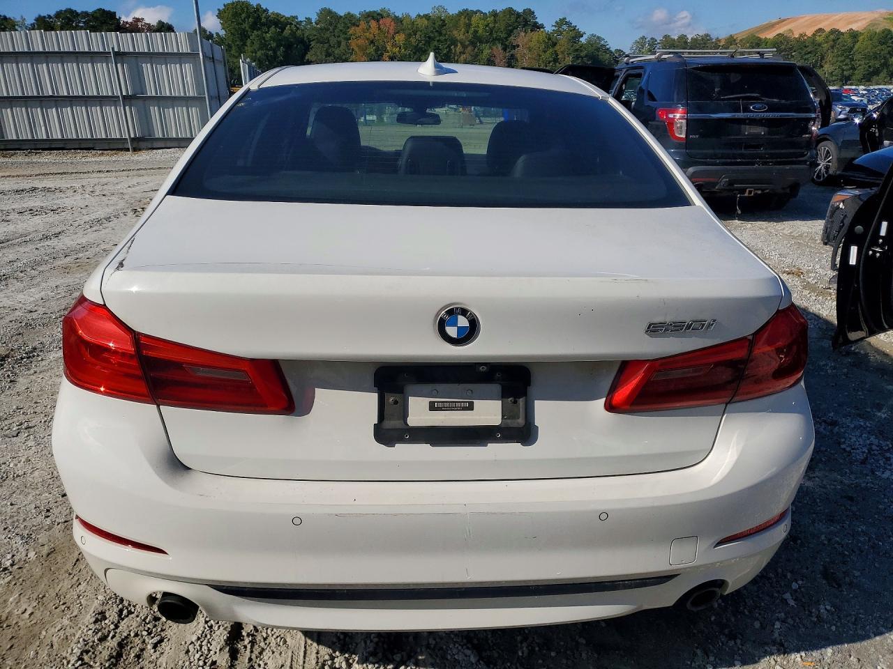 2017 BMW 530 I - zdjęcie 6
