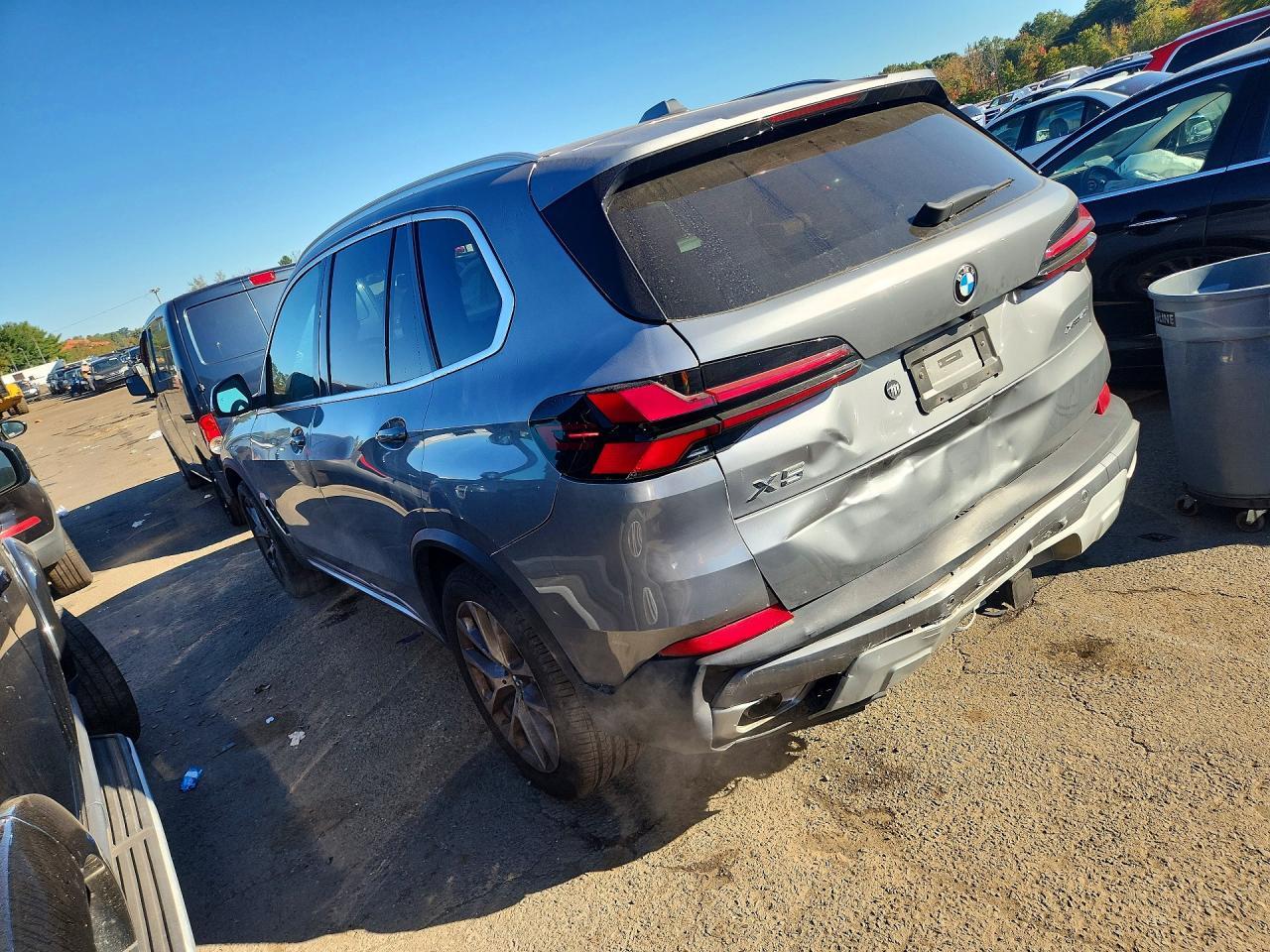 2024 BMW X5 xDrive40I - zdjęcie 2