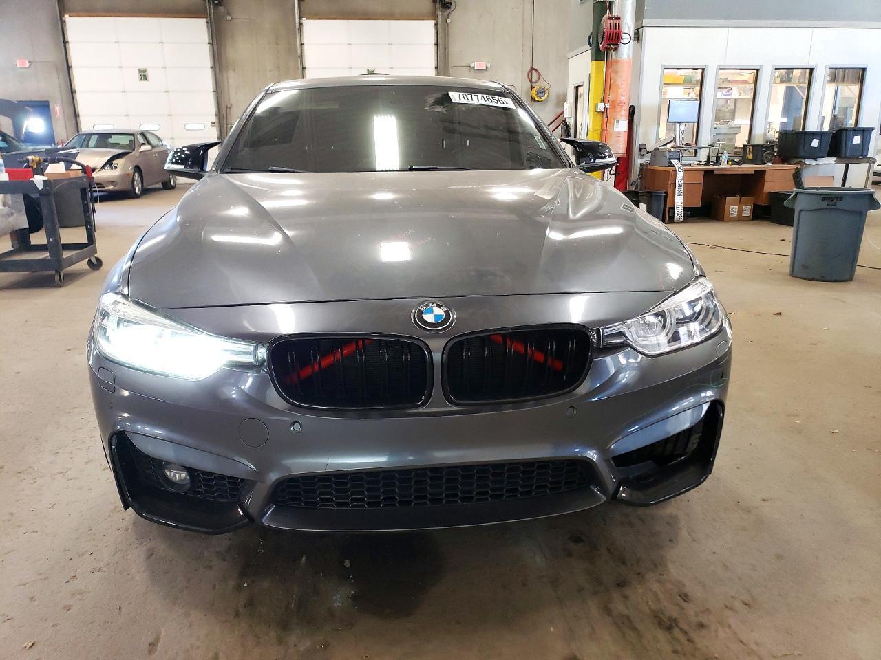 2017 BMW Seria 3 330i - zdjęcie 5