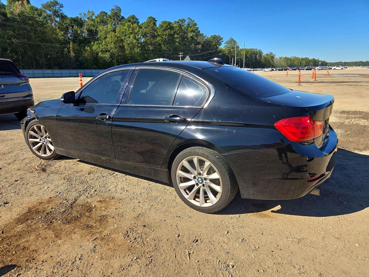 2015 BMW 320 I - zdjęcie 2