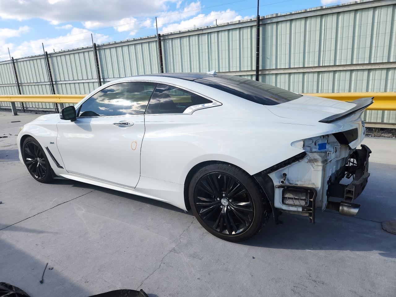 2017 Infiniti Q60 3.0T Premium - zdjęcie 2