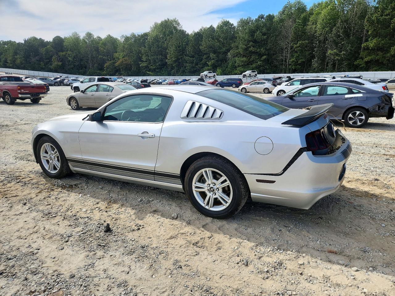 2014 Ford Mustang - zdjęcie 2