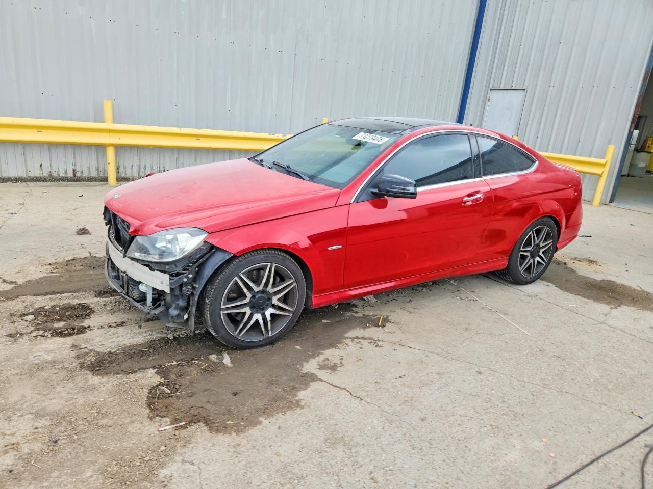 2013 Mercedes-Benz C 250 - zdjęcie główne