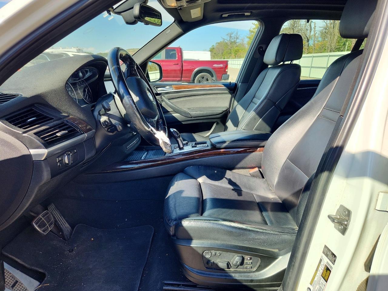2013 BMW X5 xDrive50I - zdjęcie 7