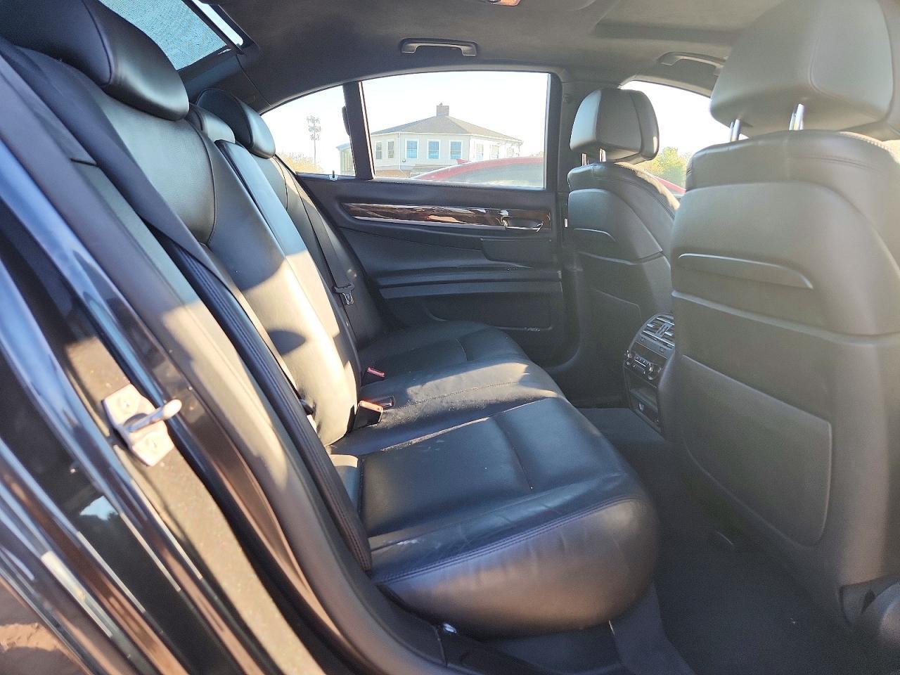 2015 BMW Seria 7 Alpina B7 - zdjęcie 10